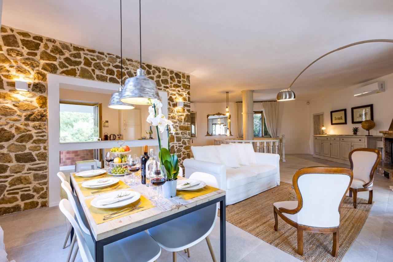 Villa Cesarina Amazing Villa with Private Pool in the Tuscan hills Casale Marittimo Esterno foto