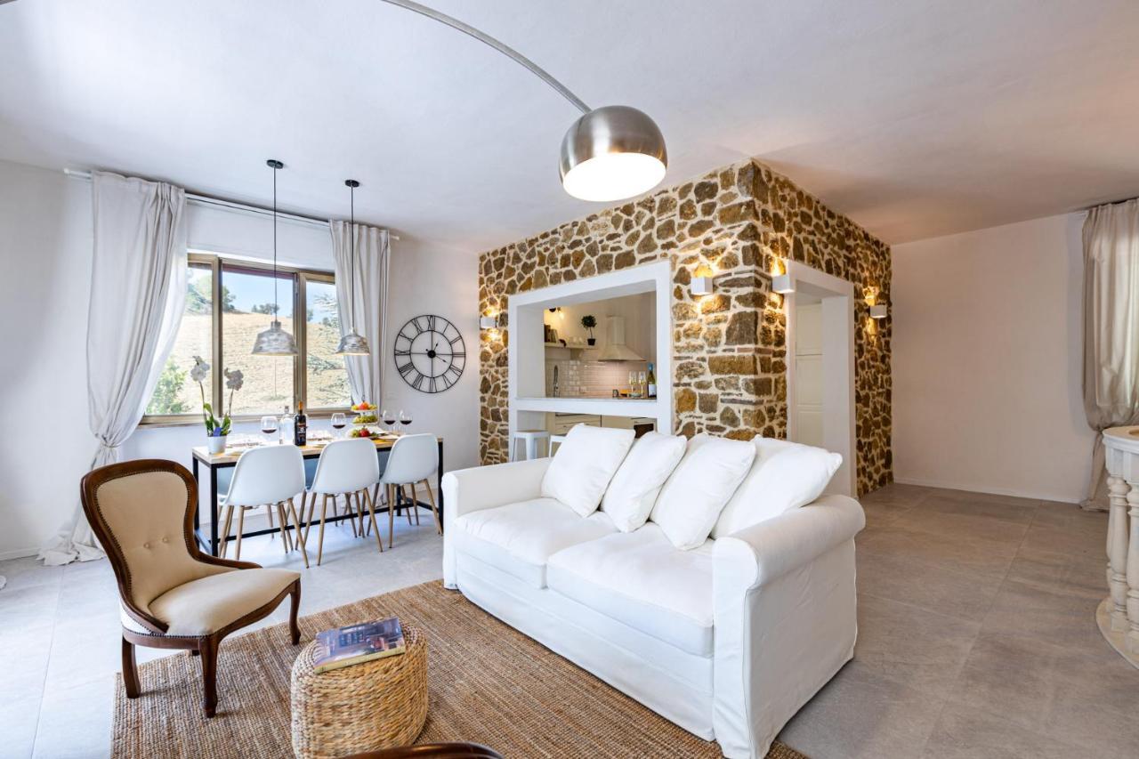 Villa Cesarina Amazing Villa with Private Pool in the Tuscan hills Casale Marittimo Esterno foto