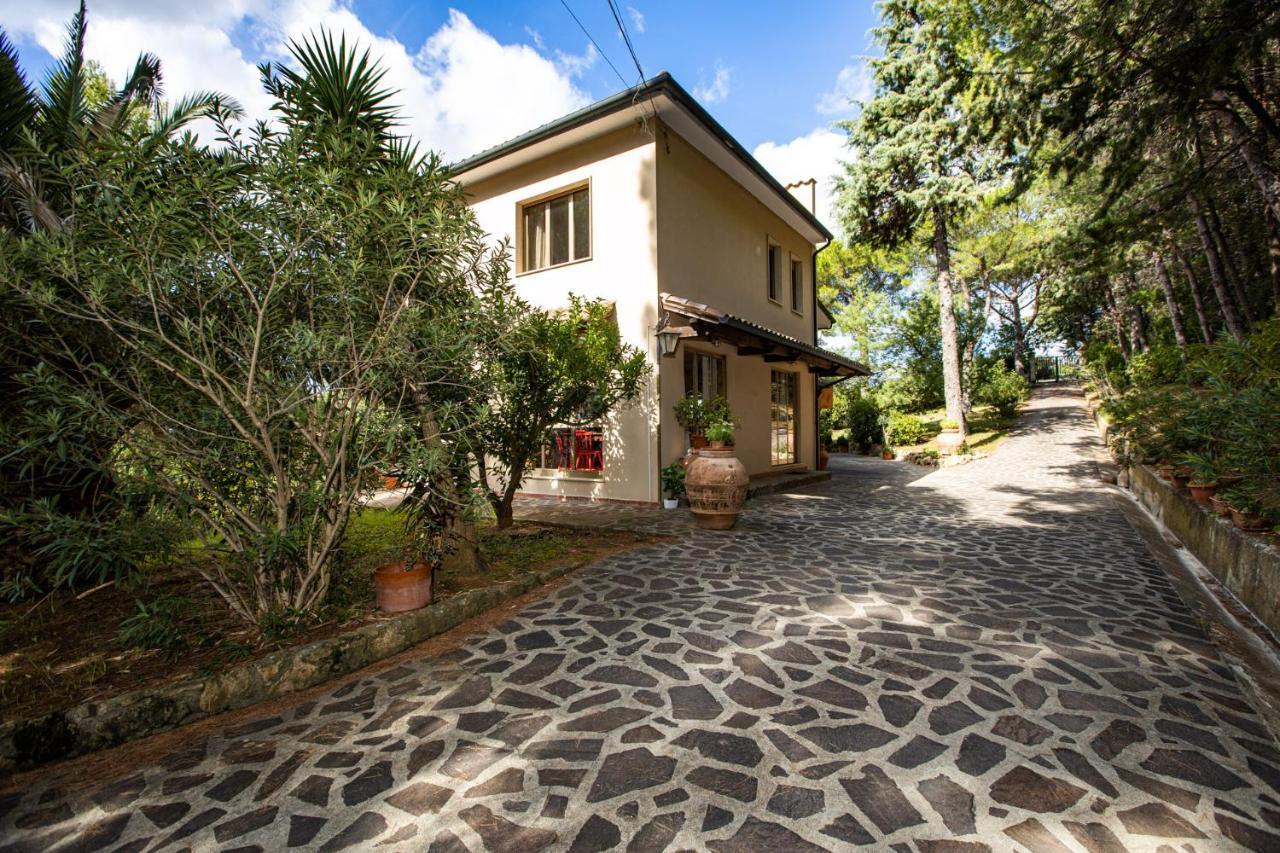 Villa Cesarina Amazing Villa with Private Pool in the Tuscan hills Casale Marittimo Esterno foto